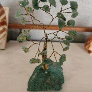 Green Gemstone Wire Tree with Base